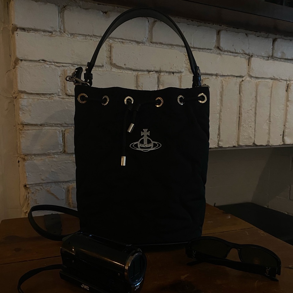 VIVIENNE WESTWOOD BUCKET TOTE BAG